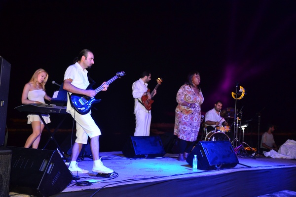 Soul Music with Gisele at Edde Sands